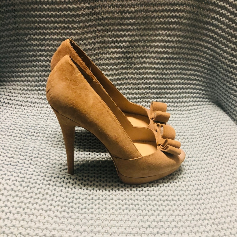 Brand new tan suede peep toes